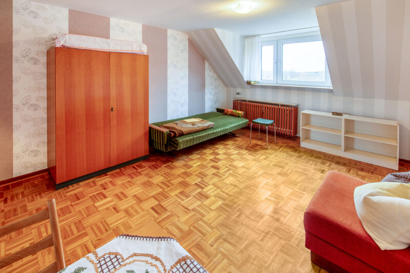 Schlafzimmer DG
